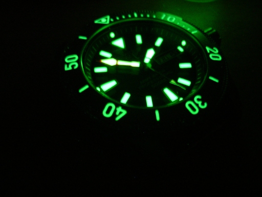 glow in the dark watch